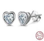 Heart stud D113