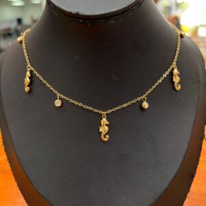 Seahorse necklace with Zirconia