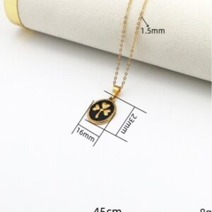 TT174 Heart lucky leaf necklace