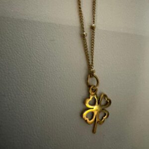 clover leaf necklace DIY