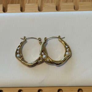 Pearly hoop